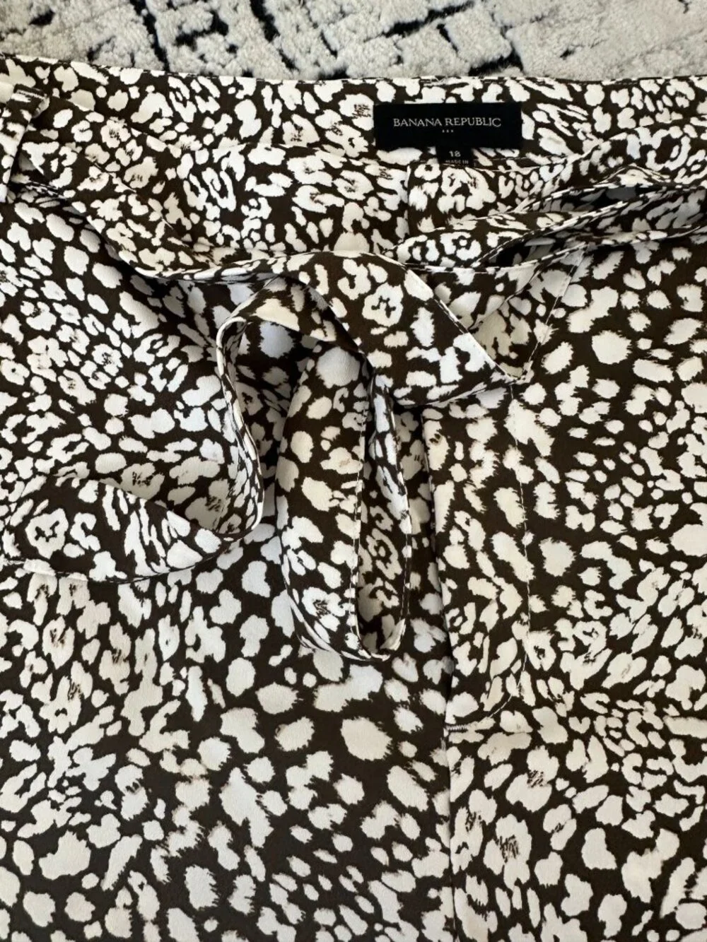 BANANA REPUBLIC Brown White Animal Print Belted Shorts Size 18